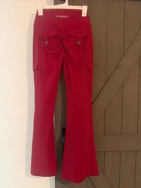 YEQRED Red High-Waist Cargo Flare Leggings new without tags